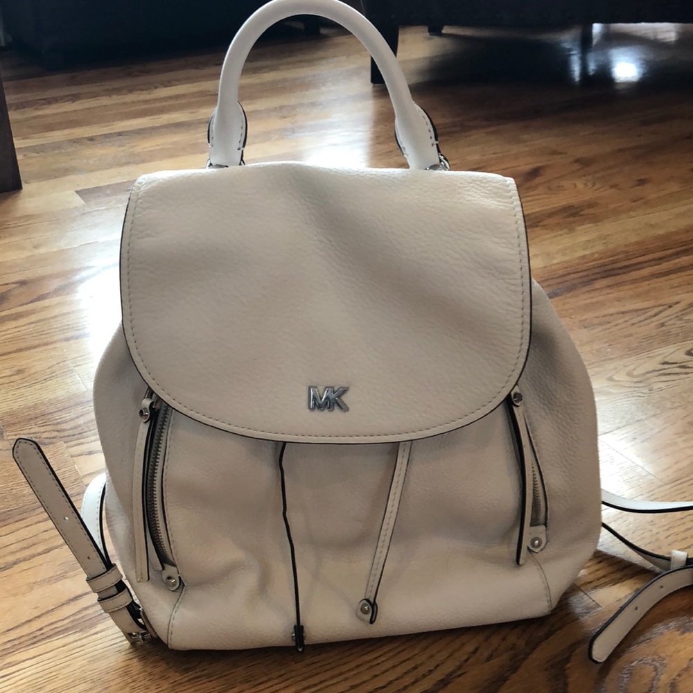 Michael Kors VIV Large Pebbled leather back pack
